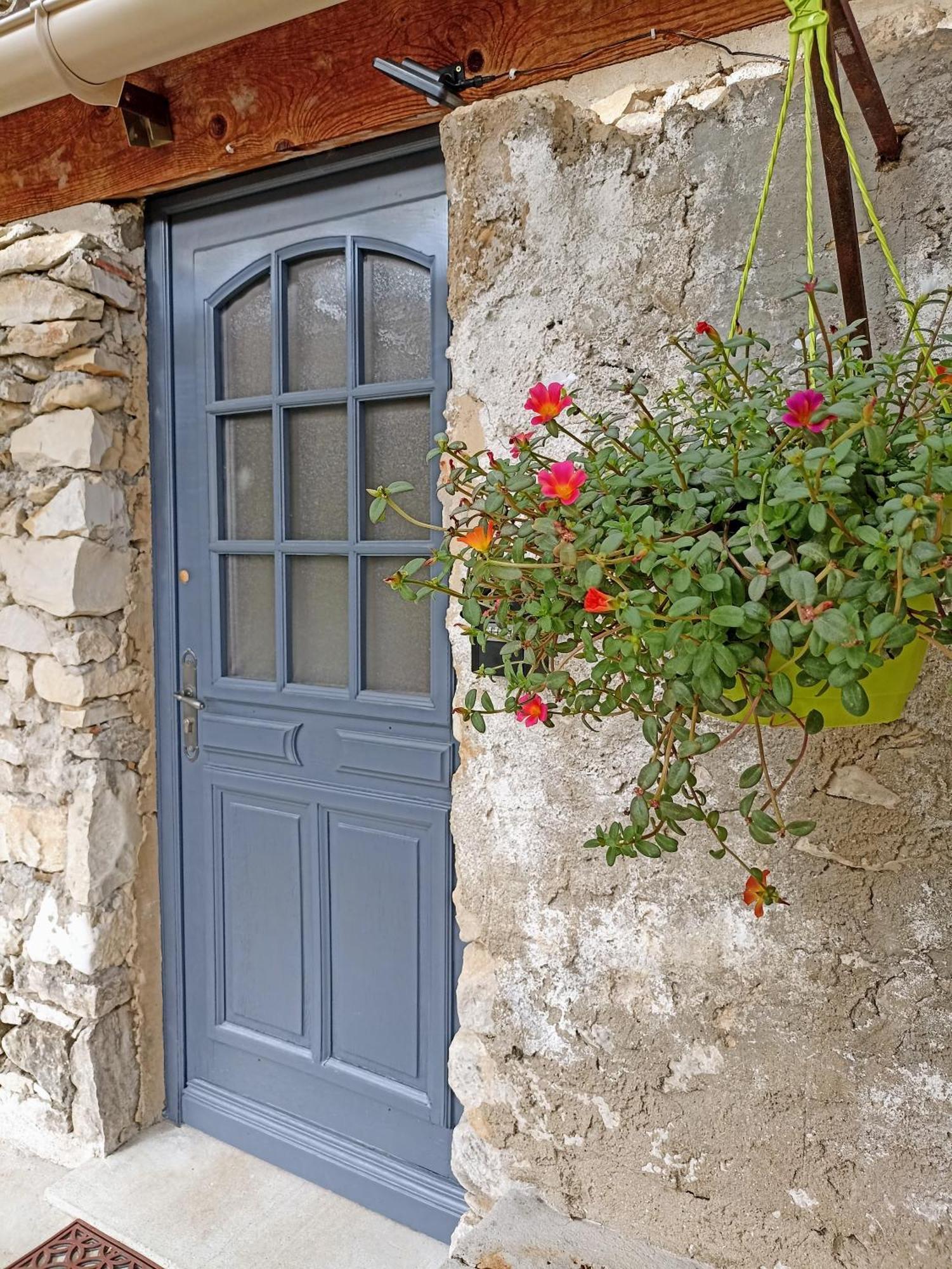 Gite Avec Piscine "La Maison De Valentine" En Provence Montsalier Экстерьер фото